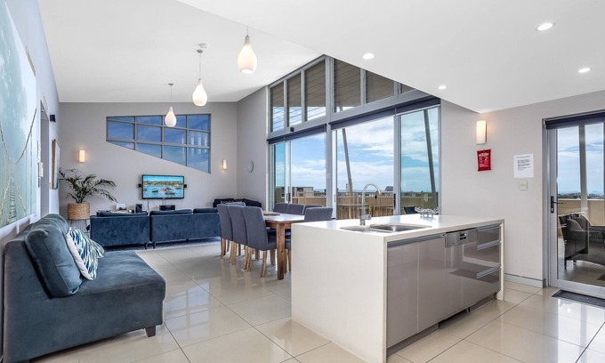 Redcliffe Apartamento | Redcliffe Beachfront Penthouse Excelente ubicación!