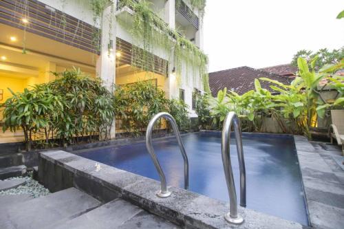 Downtown Kuta Casa | RedDoorz at Benesari 2 Legian
