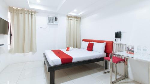 Bangkal Hotel | RedDoorz at DBuilders Rooms Bangkal Makati