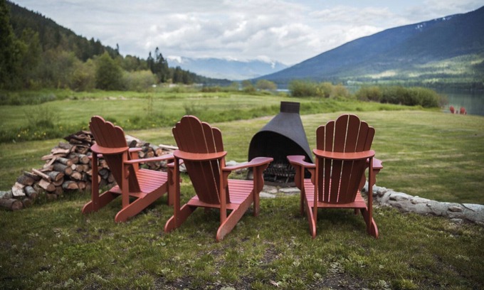 Central Kootenay Chalet De Esquí | Redfish Lakehouse & Suite - Lakefront & Dog Friendly - 5 bedroom/3 bath