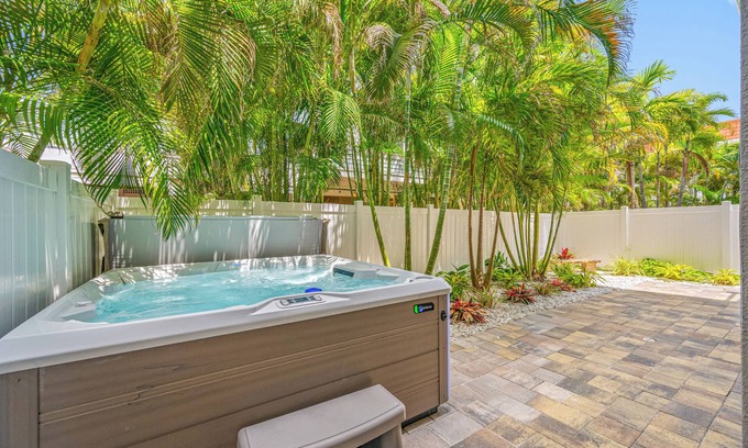 Redington Beach Casa | Redington Beach Villas 307 - Townhome with Gulf Views & a Hot tub!