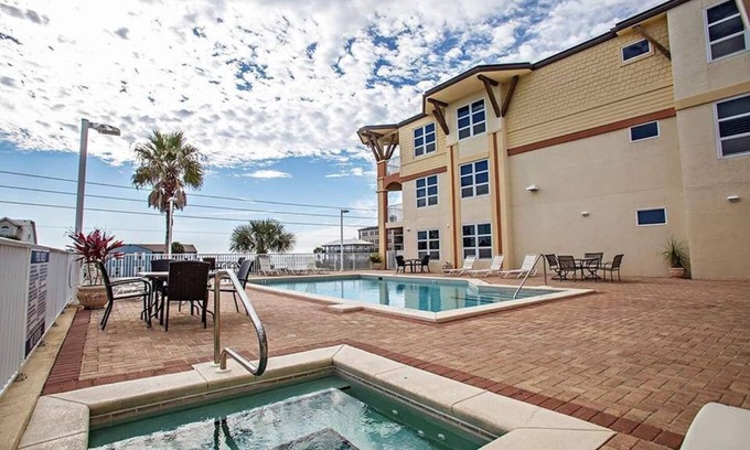 Mexico Beach Condominio | Daño de huracán: ¡Abierto de nuevo noviembre de 2019!