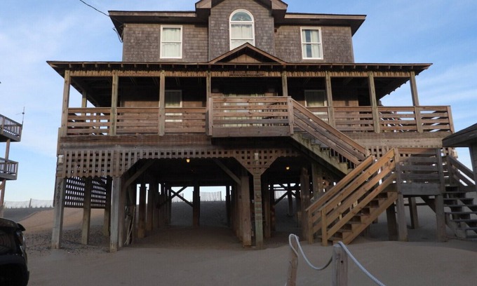 Buxton Casa | Reduceng prices September and October best time of year.