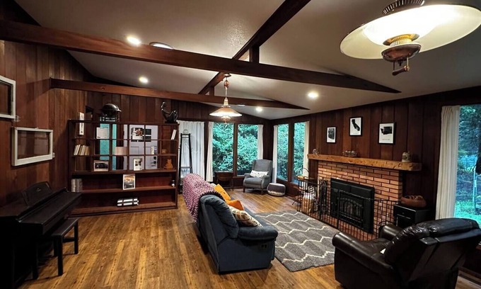 Arcata Casa | Redwood house (1 block from HSU)