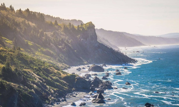Crescent City Casa | Redwoods Cul-De-Sac Beach Retreat: Playground, Gazebo, Trampoline, BBQ, Firepit, Bonfire Beach!