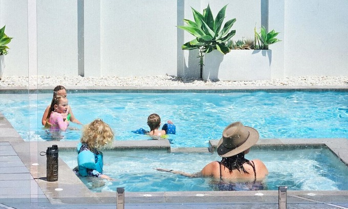 Anna Bay Casa | REEF Luxury Home, Ocean View, Large Pool & Hot Spa