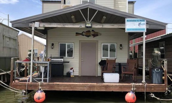 Venice Casa | Reel Therapy 4- Venice Marina (B Dock)
