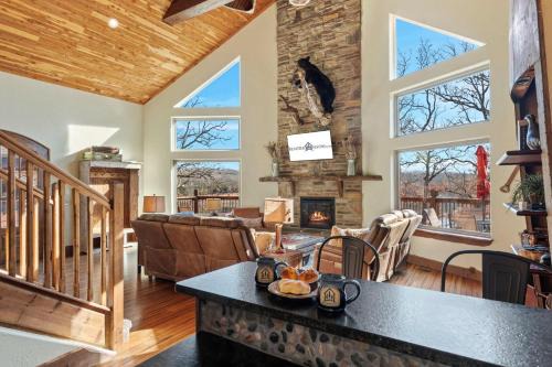 Branson Casa | Reeled Inn Lodge Lakefront