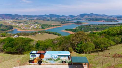 Joanopolis Casa | Refúgio estelar com vista para represa