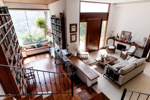 Itaipava Casa | Refúgio na Serra - Casa 3 suítes em Condomínio