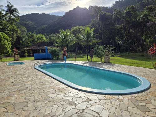 Ariro Casa | Refúgio Natural em Angra Perto da Cachoeira