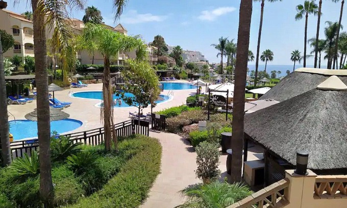 Mijas Apartamento | Ref: 245 Moderno apartamento en Mijas/Fuengirola con vistas al mar en popular complejo familiar