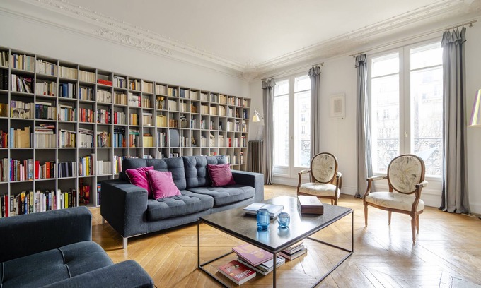 Batignolles Apartamento | Refined Radiance, by Veeve