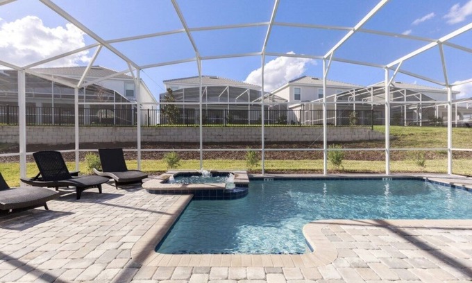 Davenport Condominio | Refreshing 6 Bed Pool Home with Game Room Pool/Spa