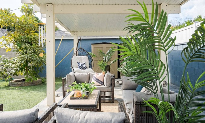 South of Conant Casa | Refreshing Escape| Hot Tub| Games| Beautiful Patio