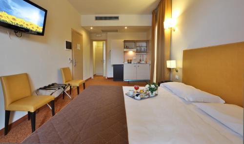 Mompiano Apartamento | Regal Residence