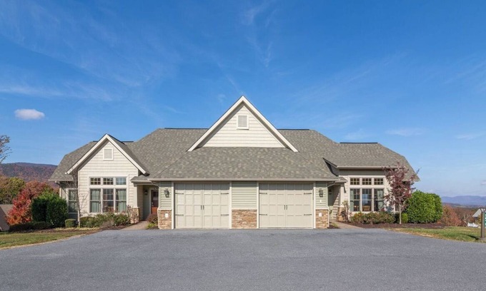 Massanutten Casa | Regal Vistas Luxury Two Bedroom Townhome