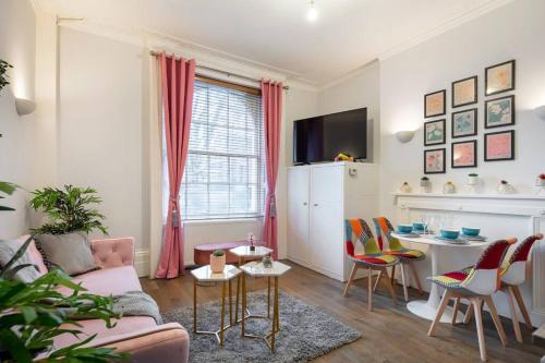 Kings Cross St. Pancras Apartamento | Regent's Square Serenity - 5ppl