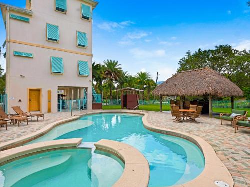 Tang-O-Mar Casa | ReGrouper by Newman-Dailey