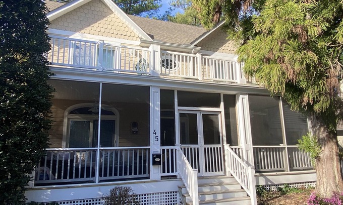 The Pines Casa | Rehoboth family home sleeps 13 and just 1.5 blocks to the beach!