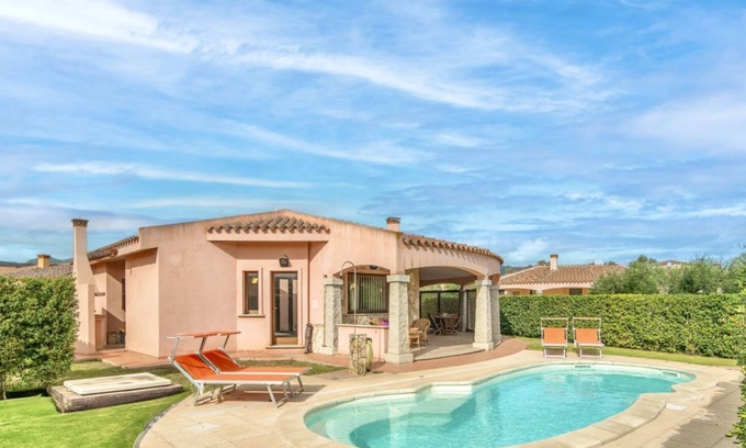 Costa Rei Villa | Rei Sole Villa 8 beds with private pool