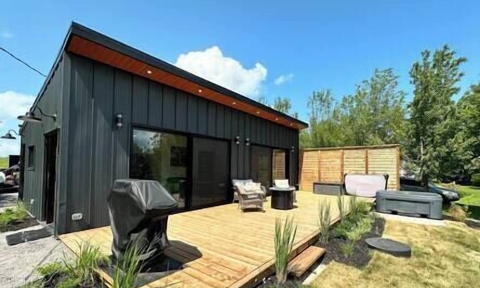 Tatamagouche Casa | Reid's Cove Retreat, A Modern Couple's Retreat