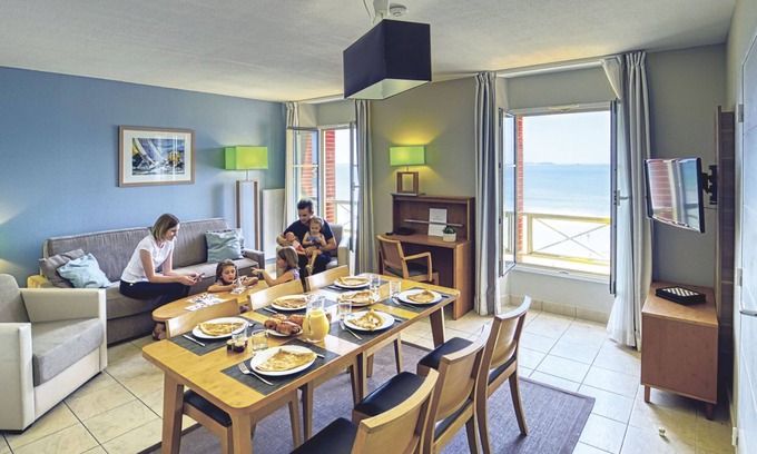 Saint-Malo Apartamento | Reine Marine -T3 Face Mer by Interhome