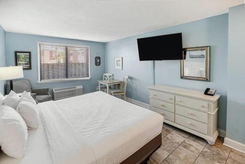 Litchfield by the Sea Apartamento | Rejuvenate in a Resort View King Room 1st Floor