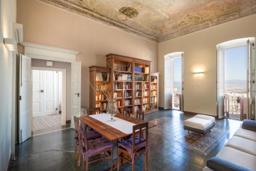 Historic Castle District Casa | Relais Santa Croce
