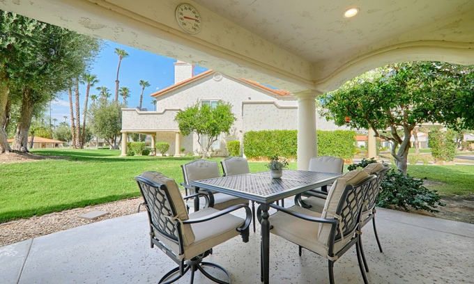 Palm Desert Condominio | Relajarse y disfrutar con estilo y comodidad en el desierto