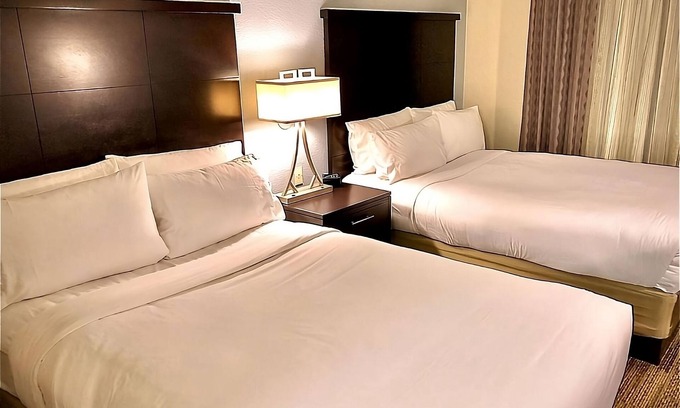 San Bruno Complejo | Relax and Recharge! Pet-Friendly Property, Free Breakfast, Parking