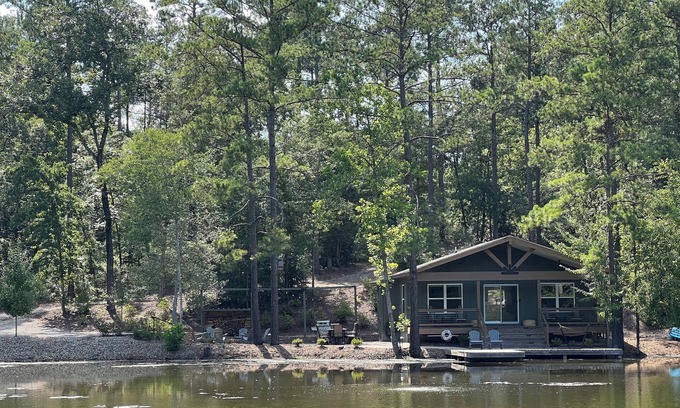 Lexington Cabaña | Relax and Unplug at this Private Oasis