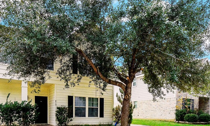 Conroe Casa | Relax and Unwind at Our 7BR Oasis!