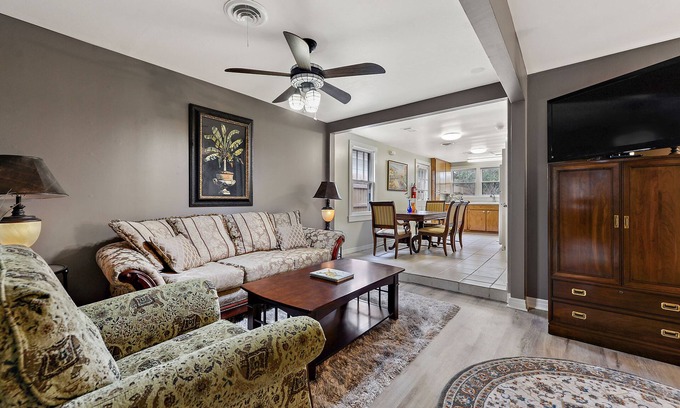 Biloxi Casa | Enjoy the Agave House! Best location, Outdoor Fun, Ample Parking & Pet-Friendly!