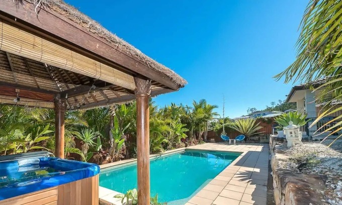 Pacific Pines Casa | Relax at this Gold Coast Escape