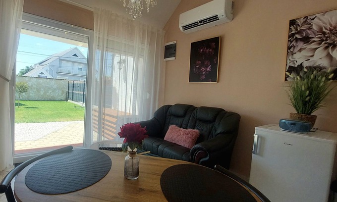 Buk Apartamento | RELAX Cozy apartment with 1 bedroom and WiFi, AC in amazing Bük