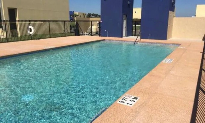 McAllen Casa | Relax & Enjoy In Our Spacious Townhome Getaway!