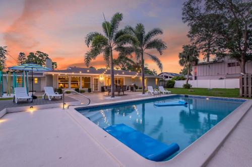 Ballentine Manor Estates Casa | Relax in a Private 4BR Oasis Pool Fire Pit & BBQ