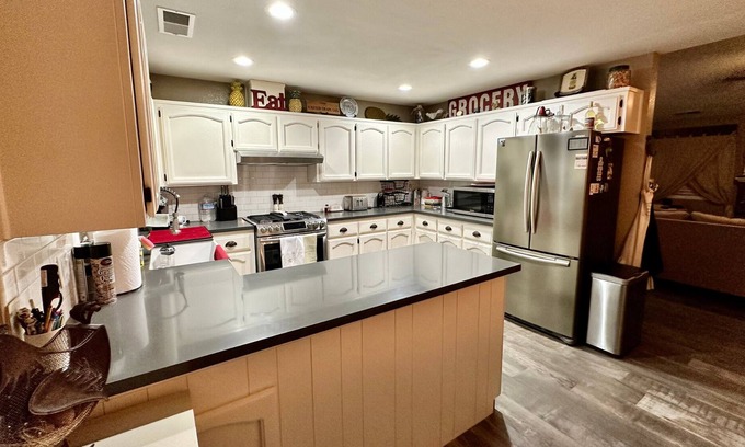 Exeter Casa | Relax in Exeter at a 2 bedroom 1 bath Oasis with a large covered patio and Pool