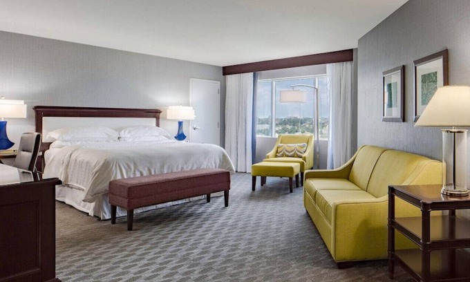 Arlington Casa | Relax in Style & Comfort! Onsite Dining & Pool