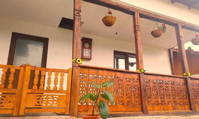 Bunesti Casa | Relax in the Heart of Nature at Pridvorul Stoenești – Family & Peaceful Retreat!