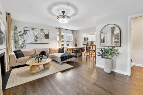 Joliet Casa | Relax & Play - 4BR Home with Game Room for Family & Outdoor Area