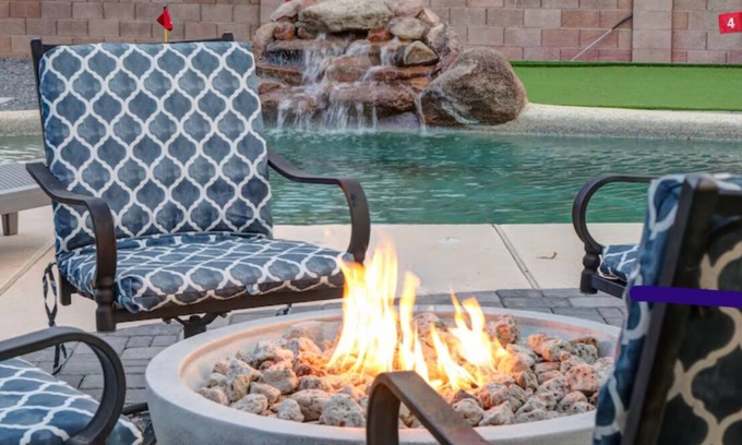 North Mountain Casa | Relax & Play:Retreat w/Pool Mini Golf Hot Tub BBQ Fire Pit Games EV/RV Ready