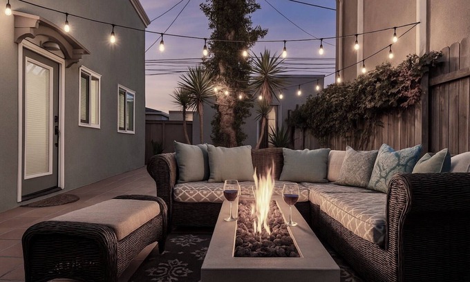 Silver Strand Casa | Relax & Unwind! Funky Beach House 1/2 Block to Sand, Dogs Welcome, Huge Patio!