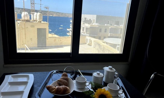 Għadira Apartamento | Relax with the whole family at this peaceful place to stay