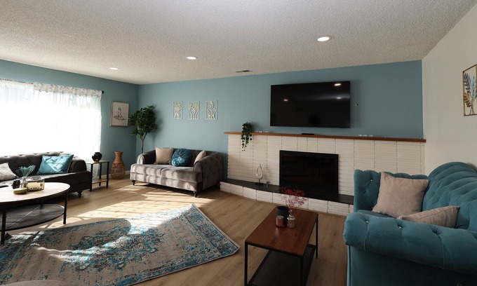 Kit Carson Otro | Relax with your family in this peaceful and quiet neighborhood.
