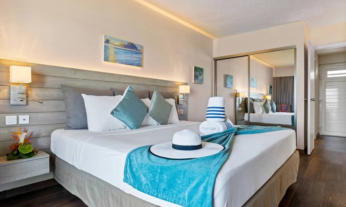 Grand Case Complejo | Relaxation Meets Adventure | Beachfront Stay w/ Views & Water Sports