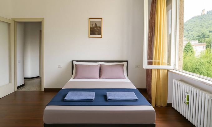Albate Apartamento | Relaxed Como Base w. Balcony