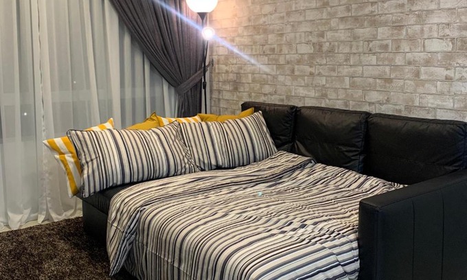 Kajang Apartamento | Relaxed Family Staycation, Pool View w WIFI n Netflix