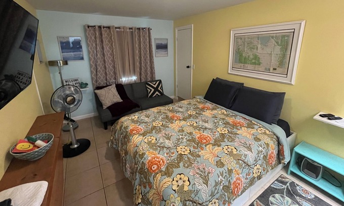 Lake Worth Apartamento | Relaxing 1-bedroom studio in Lake Worth Beach with WiFi and free parking